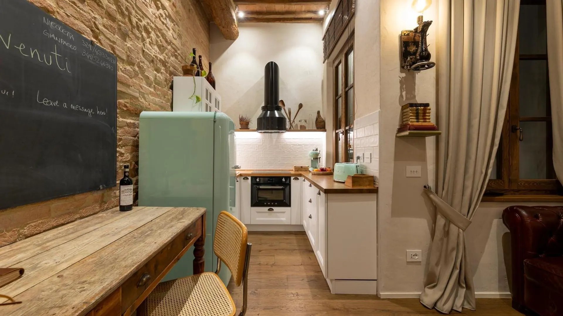 Al 24 Rosso By Boutique Homes Siena 0*,