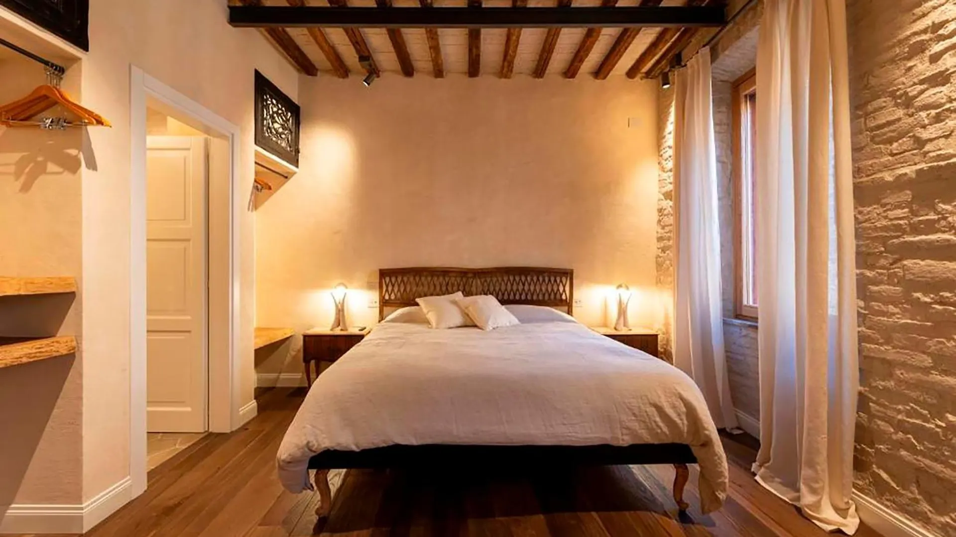 Al 24 Rosso By Boutique Homes Siena 0*,  Italien